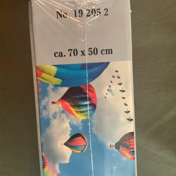 NIP Ravensburger Puzzle. 1000 pieces. Hot Air Balloons. 27” x 20” - Picture 4 of 4